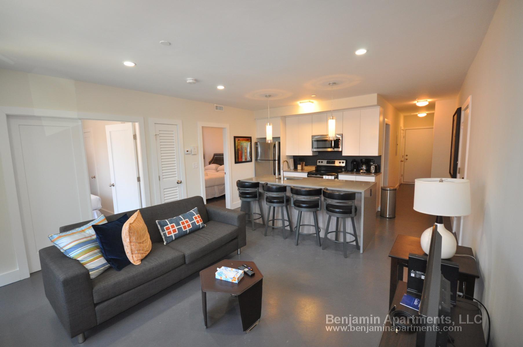 659 Massachusetts Ave, South End