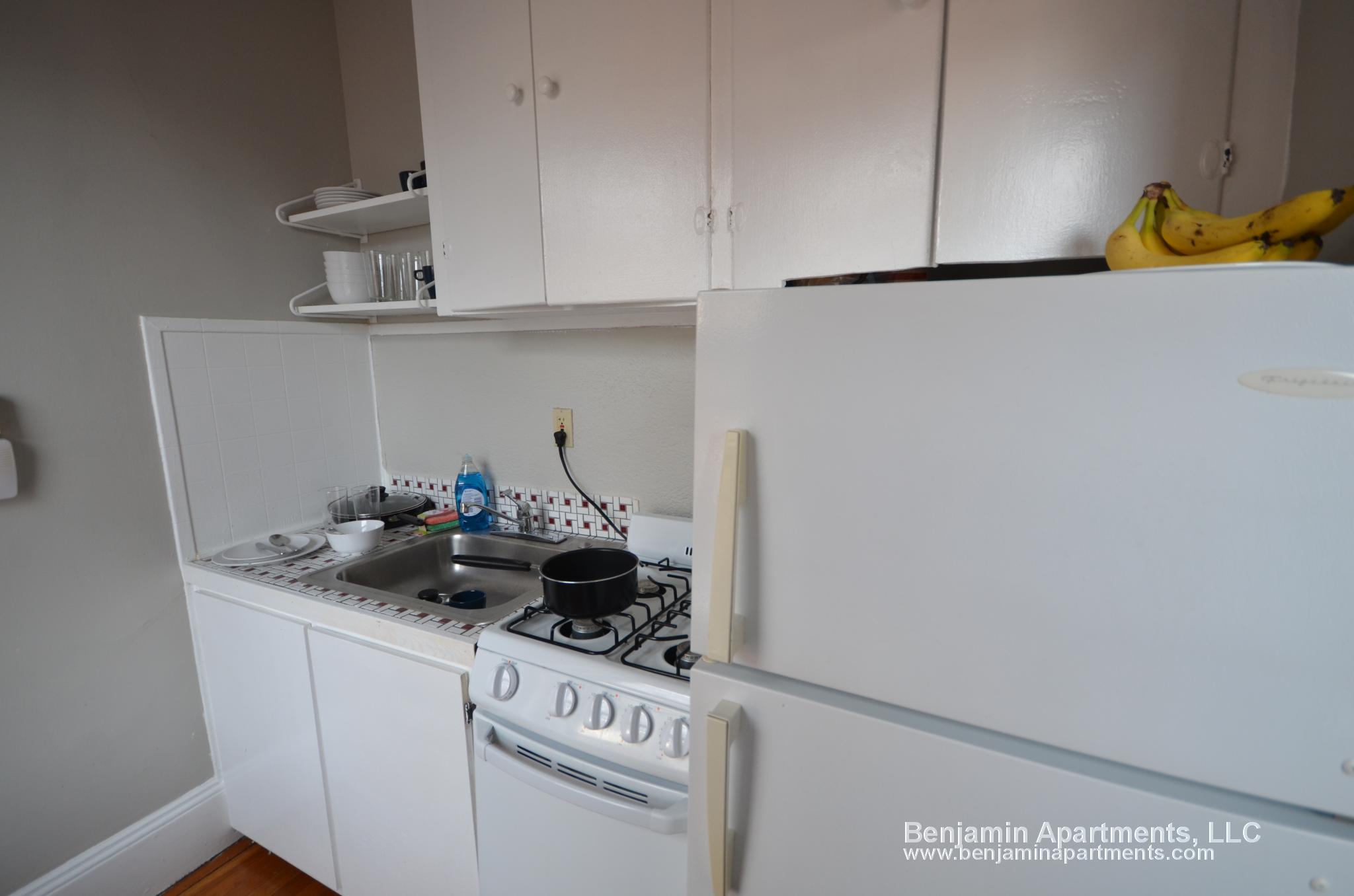 Studio bed, 1 bath apartment for rent at 71 Revere St Unit 4F, Beacon Hill — photo 3 of 3
