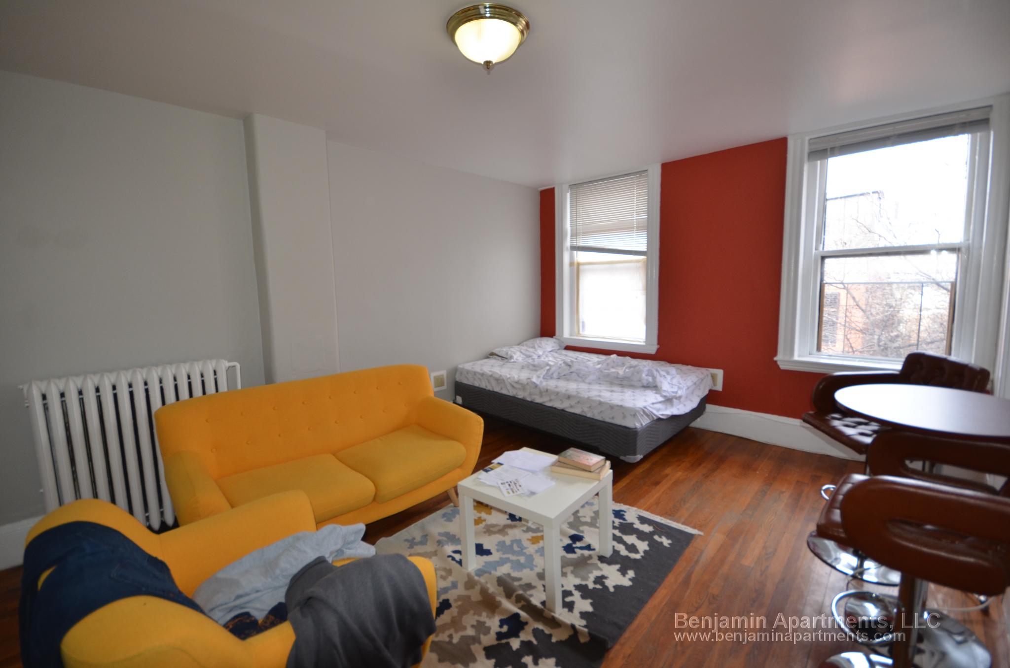 Studio bed, 1 bath apartment for rent at 71 Revere St Unit 4F, Beacon Hill — photo 2 of 3