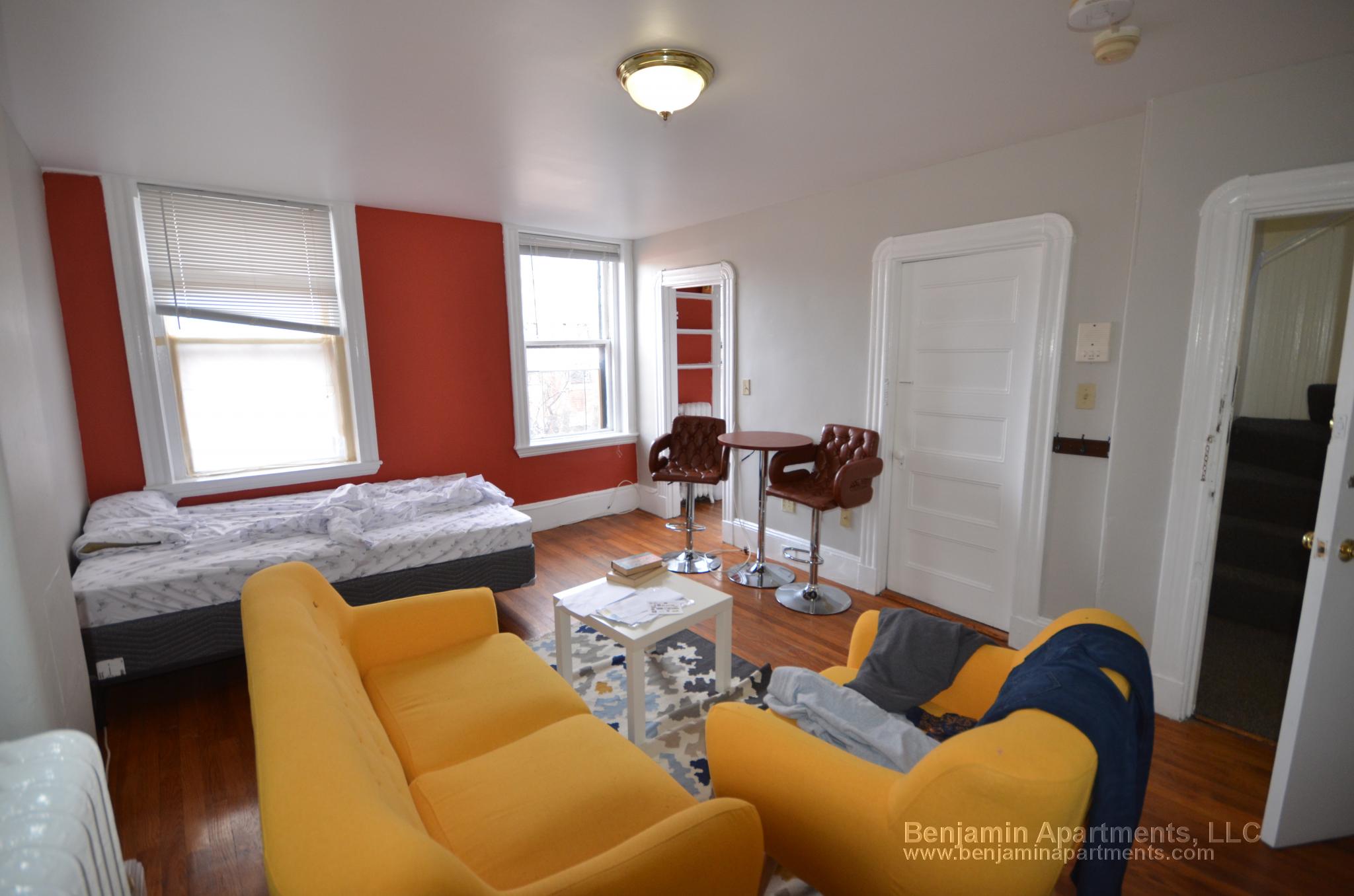 Studio bed, 1 bath apartment for rent at 71 Revere St Unit 4F, Beacon Hill — photo 1 of 3