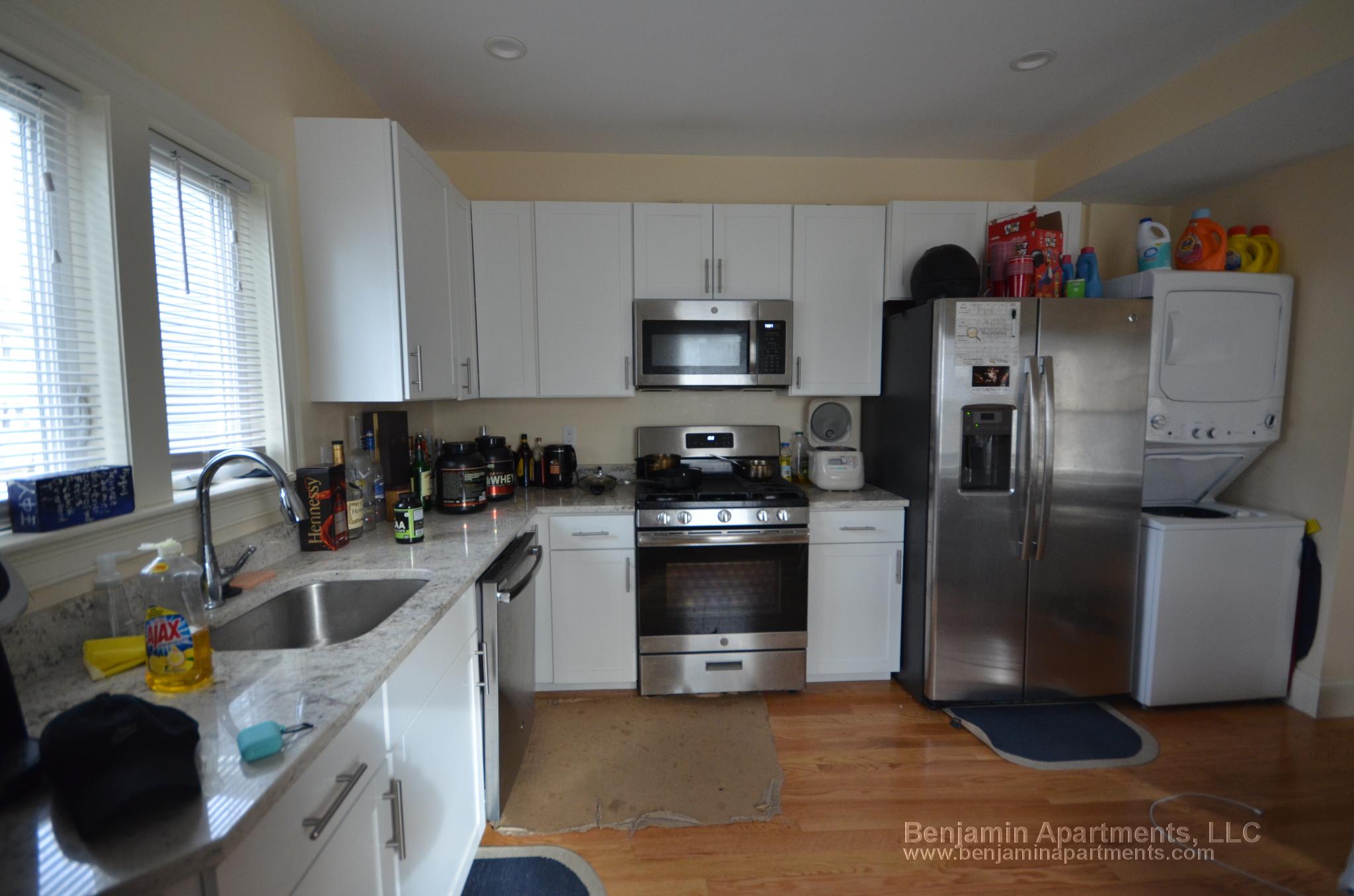 5 Griggs Pl, Allston