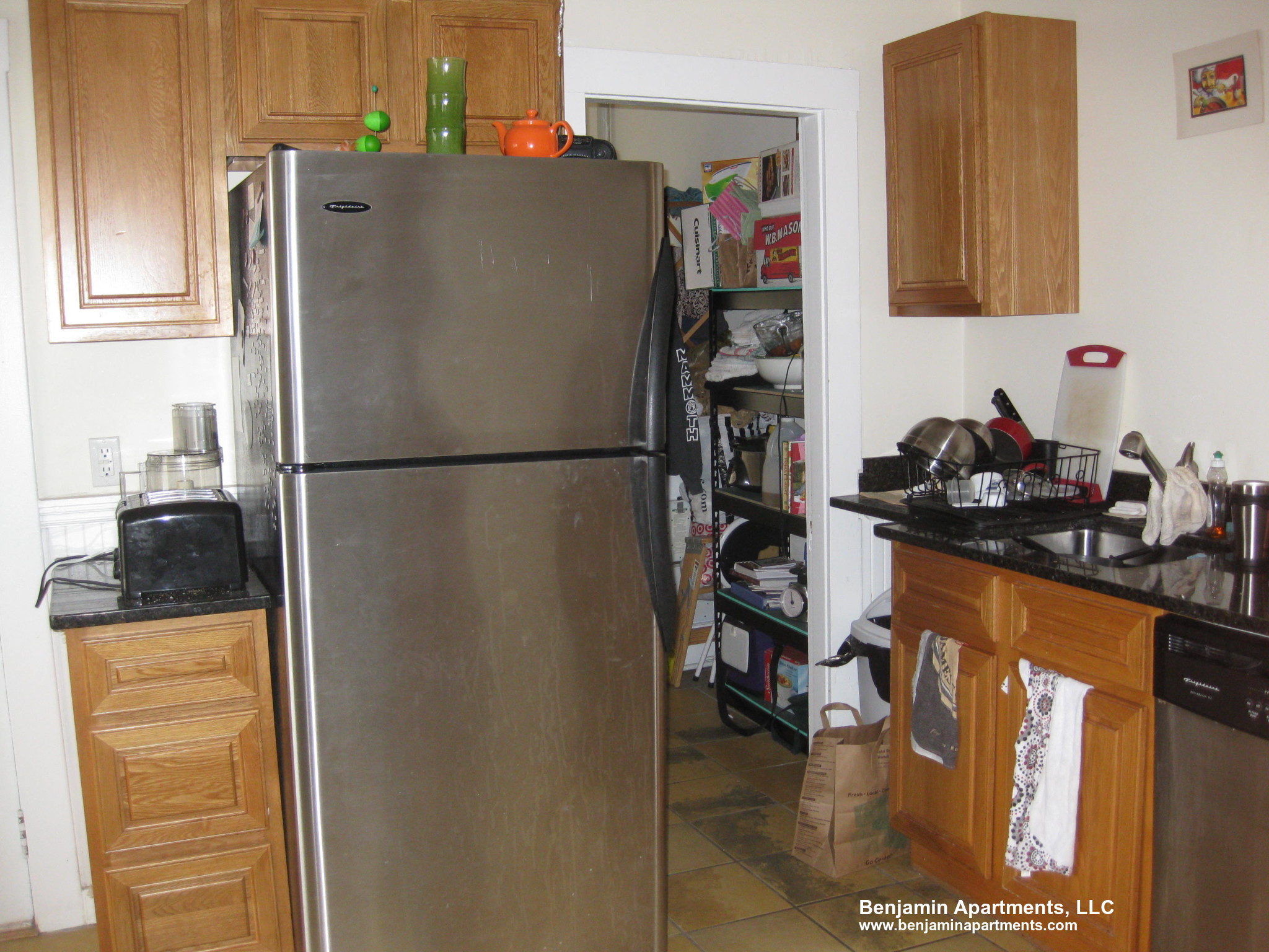 600 Broadway, Magoun Square