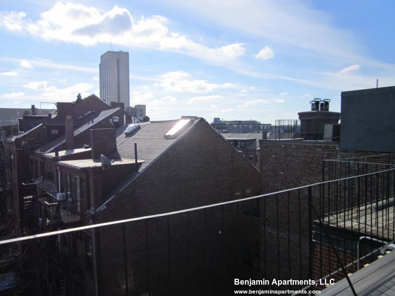 1742 Washington St, South End