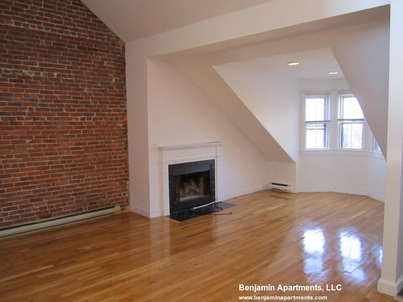 1742 Washington St, South End