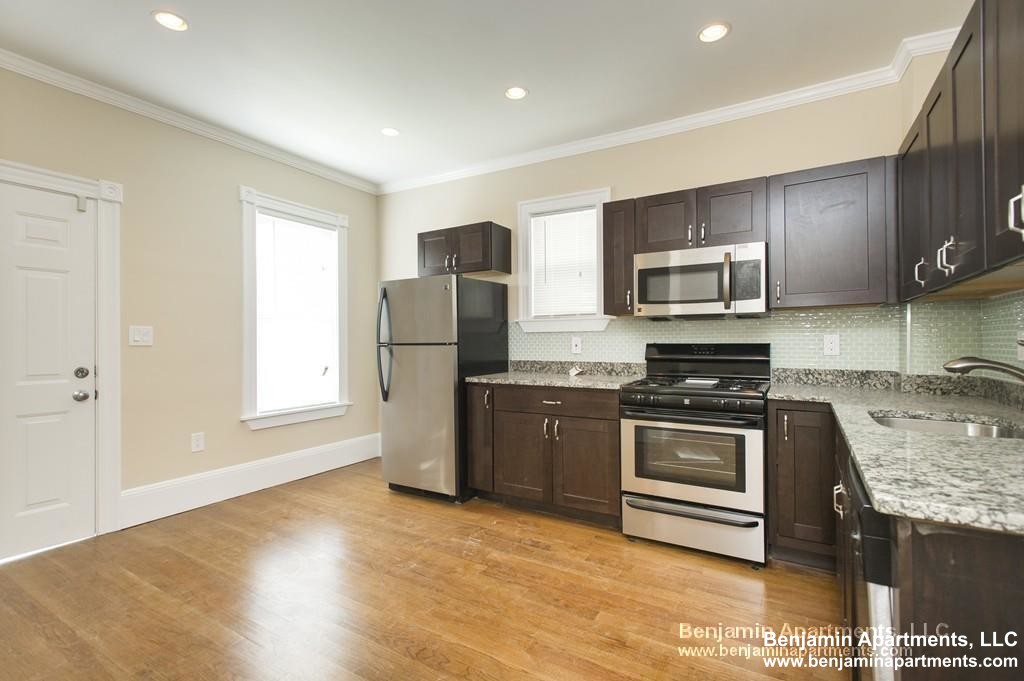 22 Chestnut Ave, Jamaica Plain