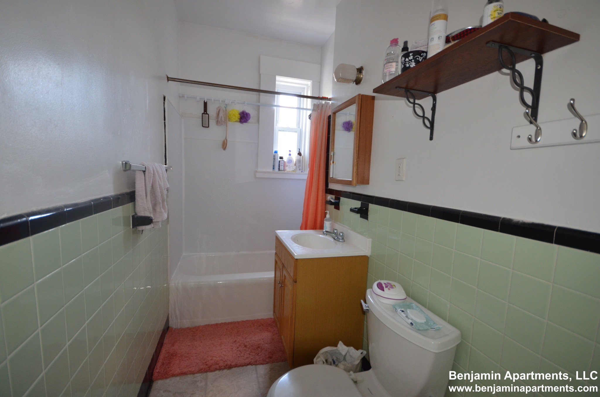 1589 Beacon St, Washington Square