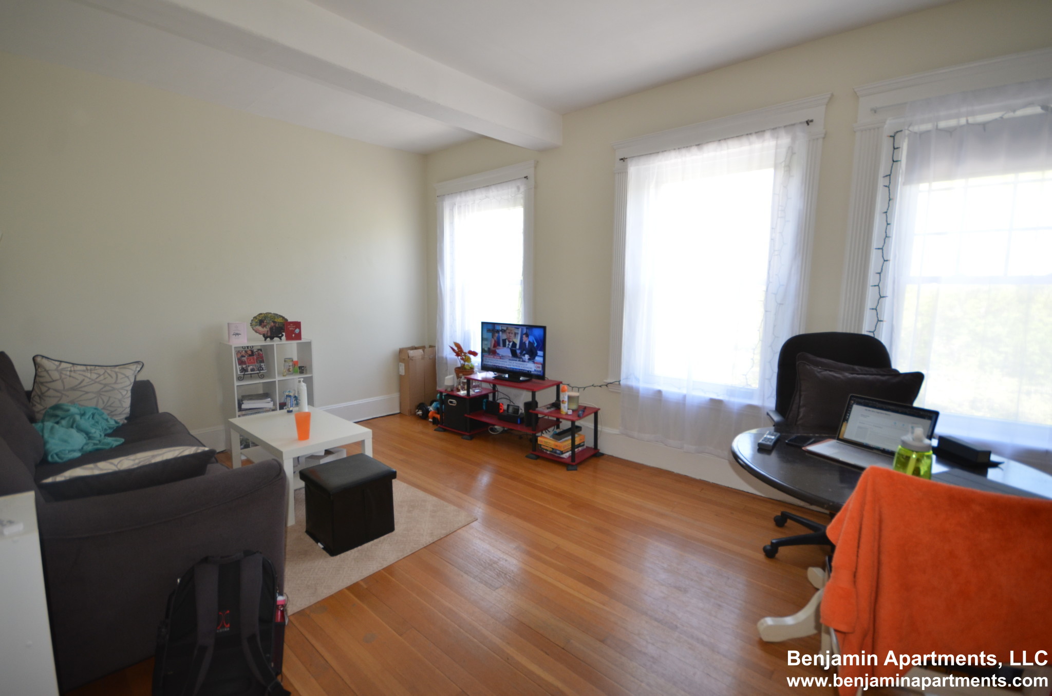 1589 Beacon St, Washington Square