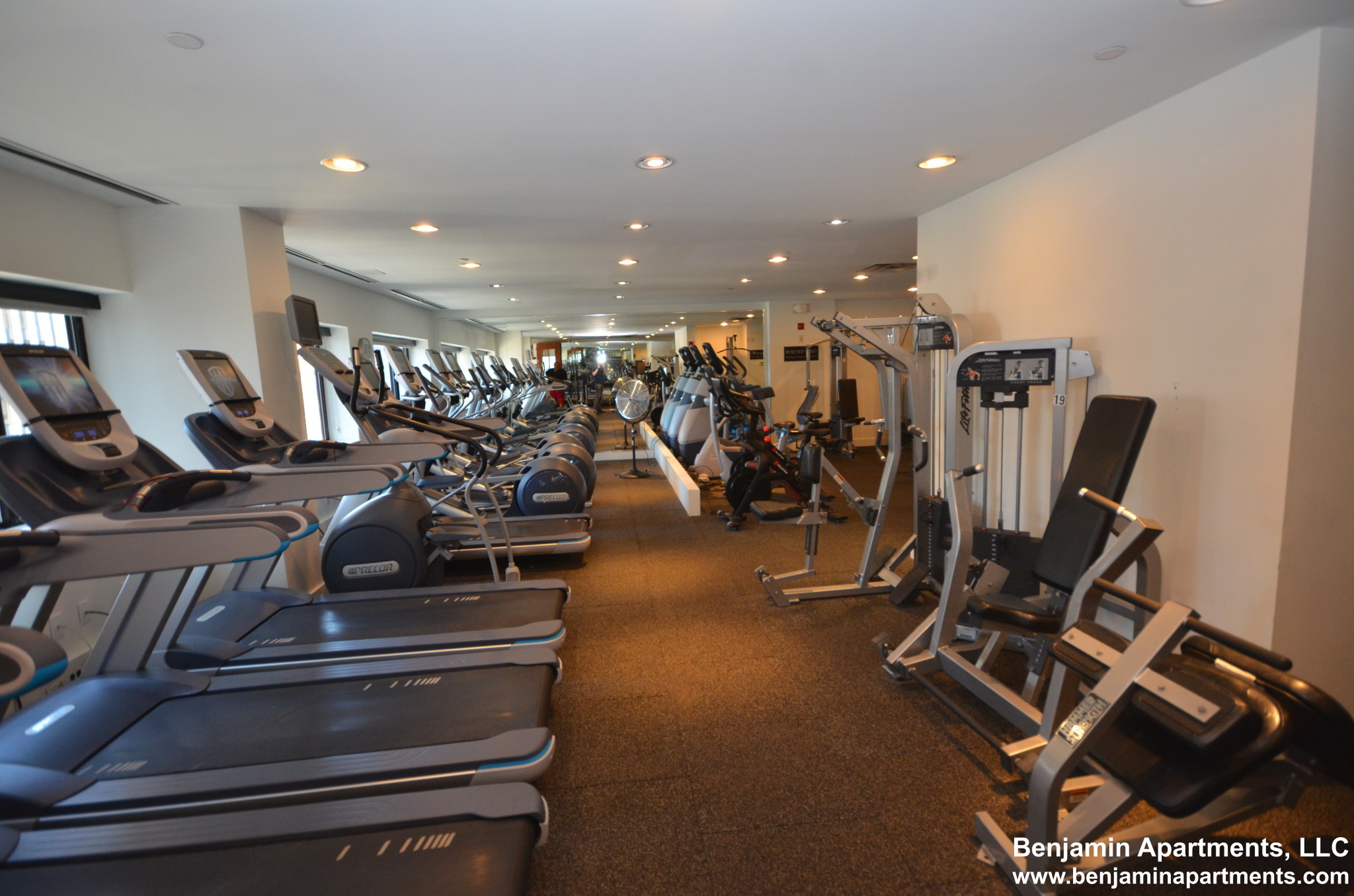 1 Devonshire Pl, Downtown