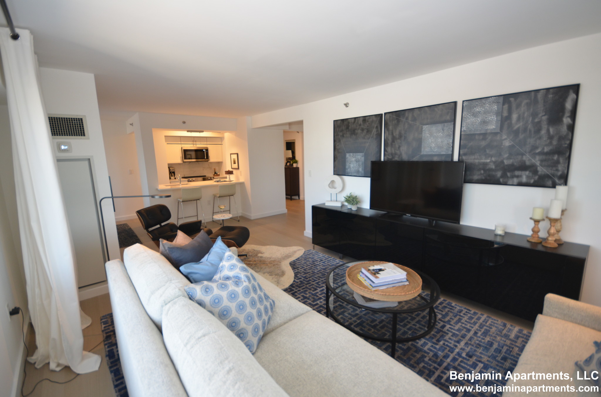 1 Devonshire Pl, Downtown