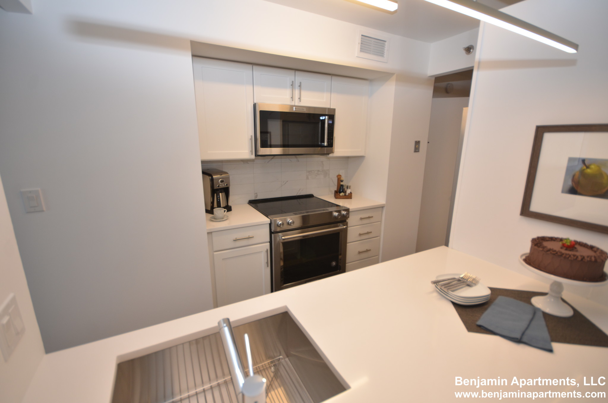 1 Devonshire Pl, Downtown