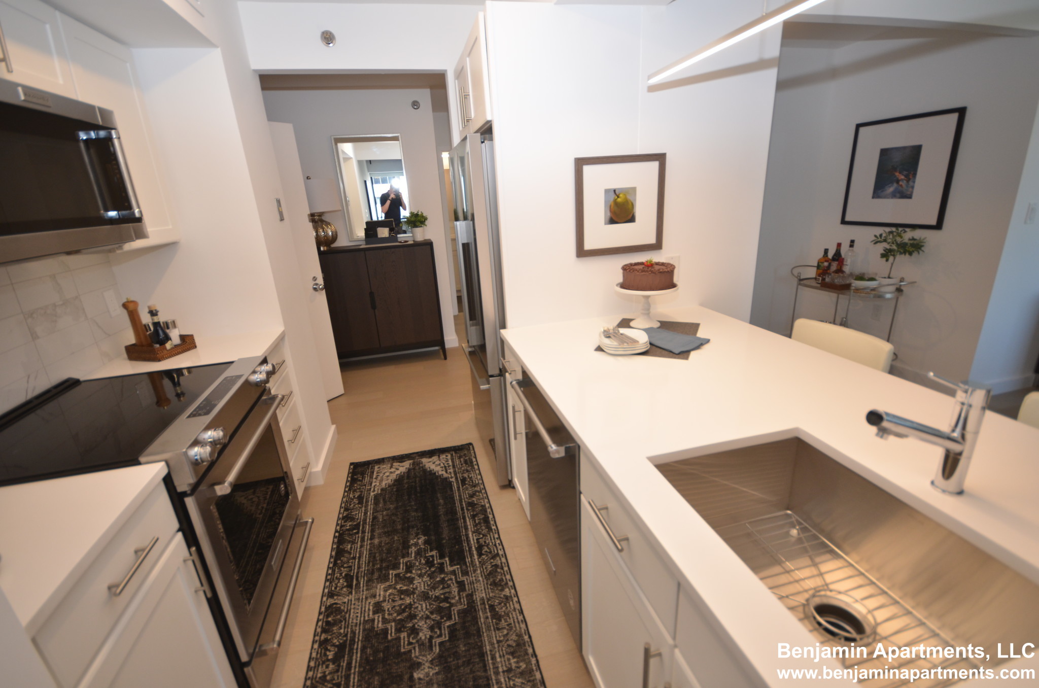 1 Devonshire Pl, Downtown