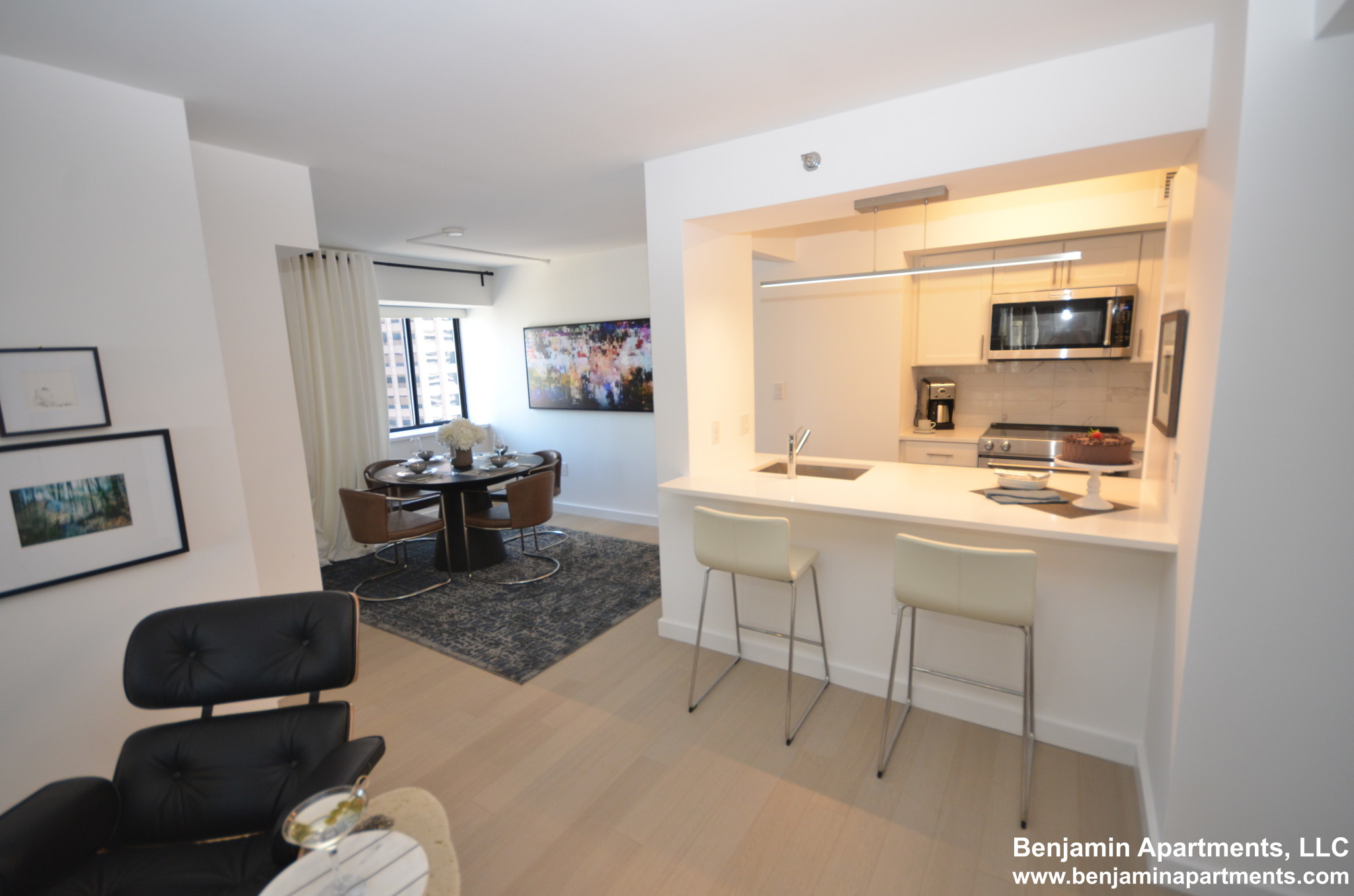 1 Devonshire Pl, Downtown