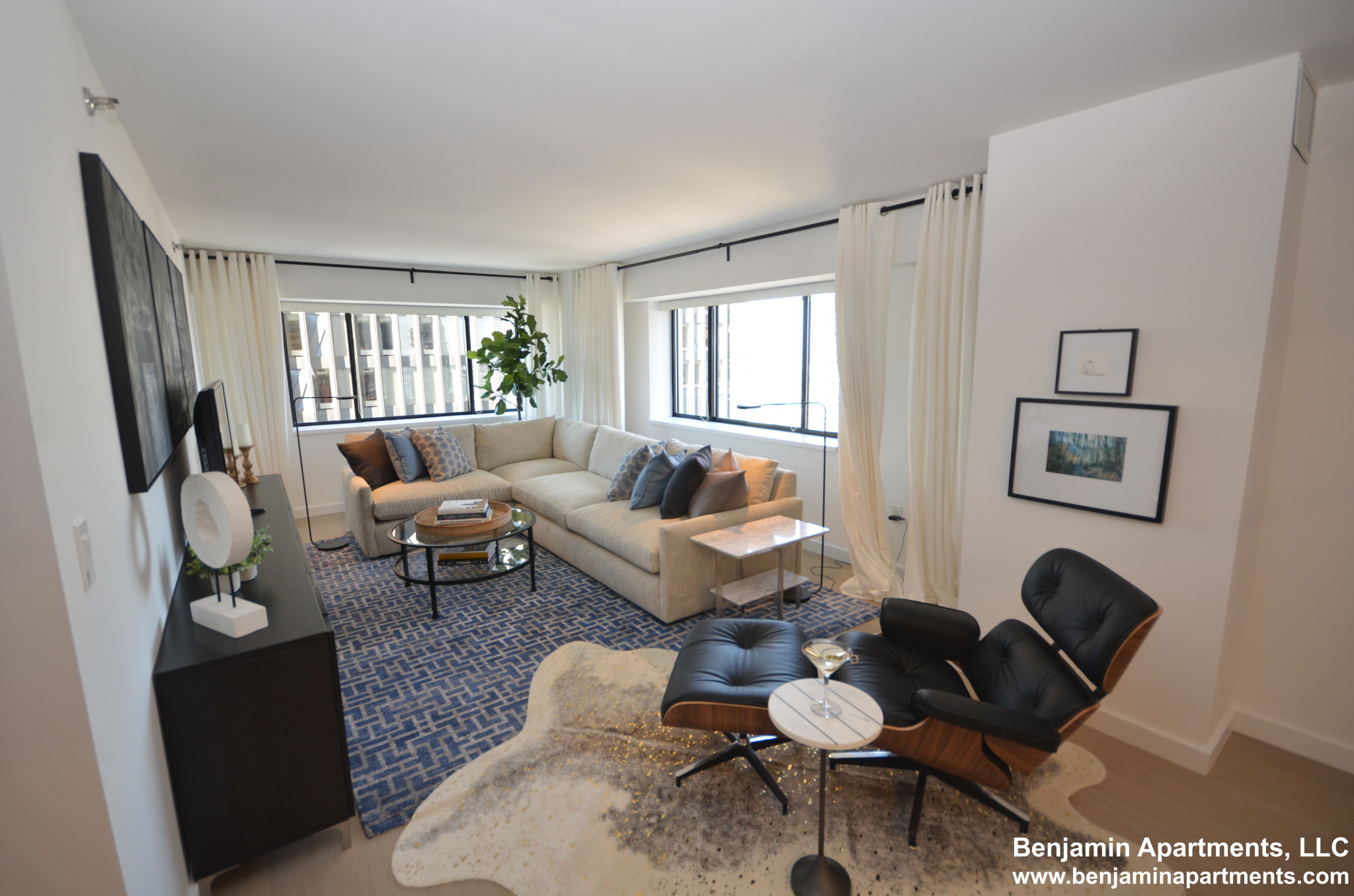 1 Devonshire Pl, Downtown