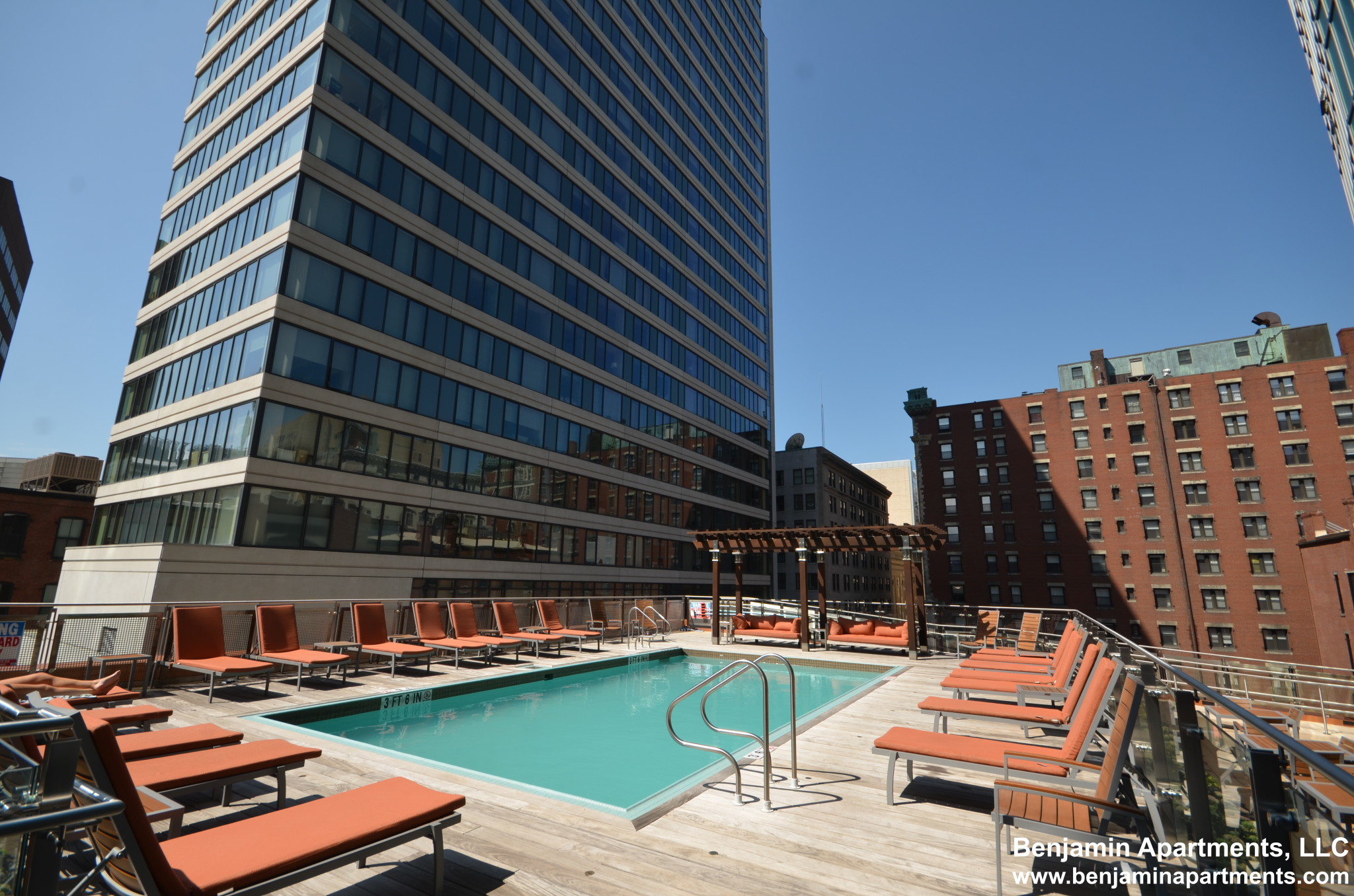 665 Washington St, Midtown