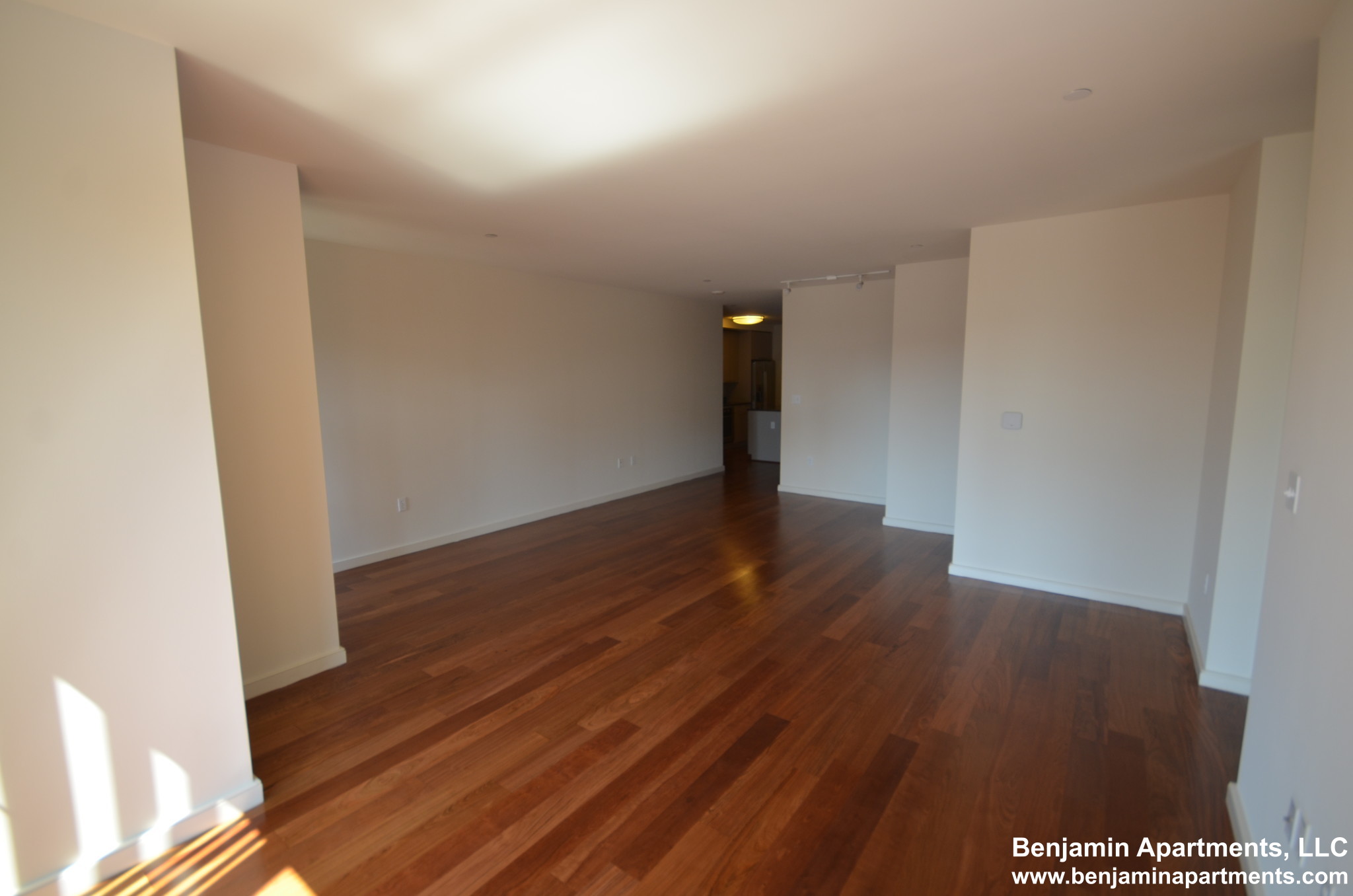 101 Canal St, North End