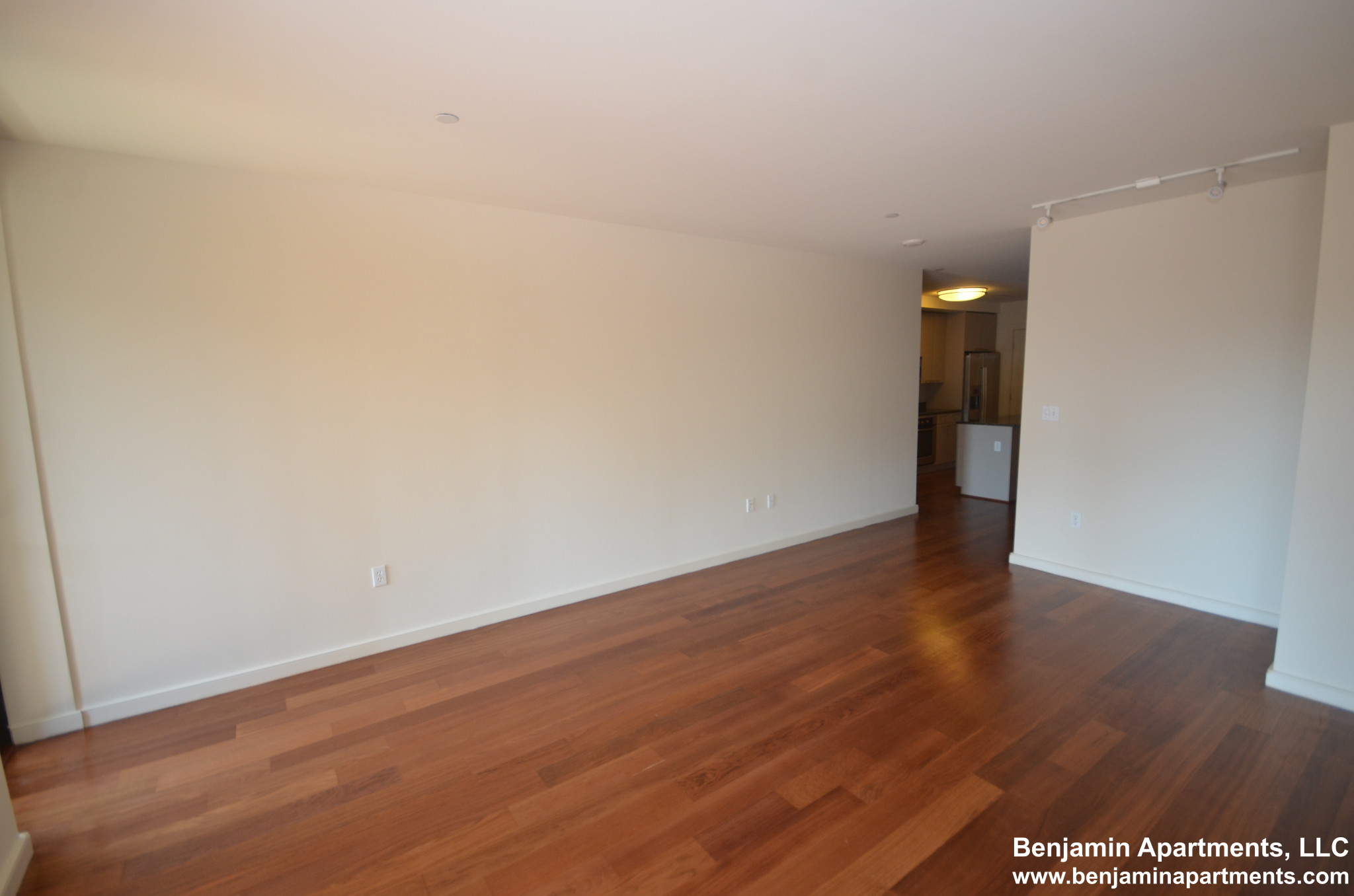 101 Canal St, North End