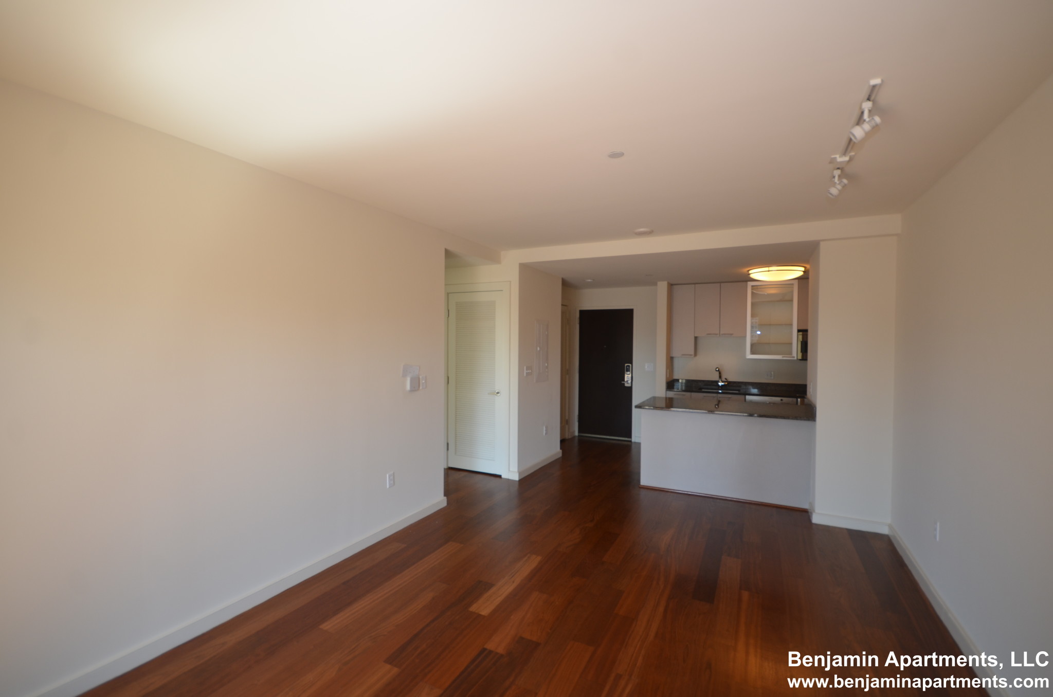 101 Canal St, North End