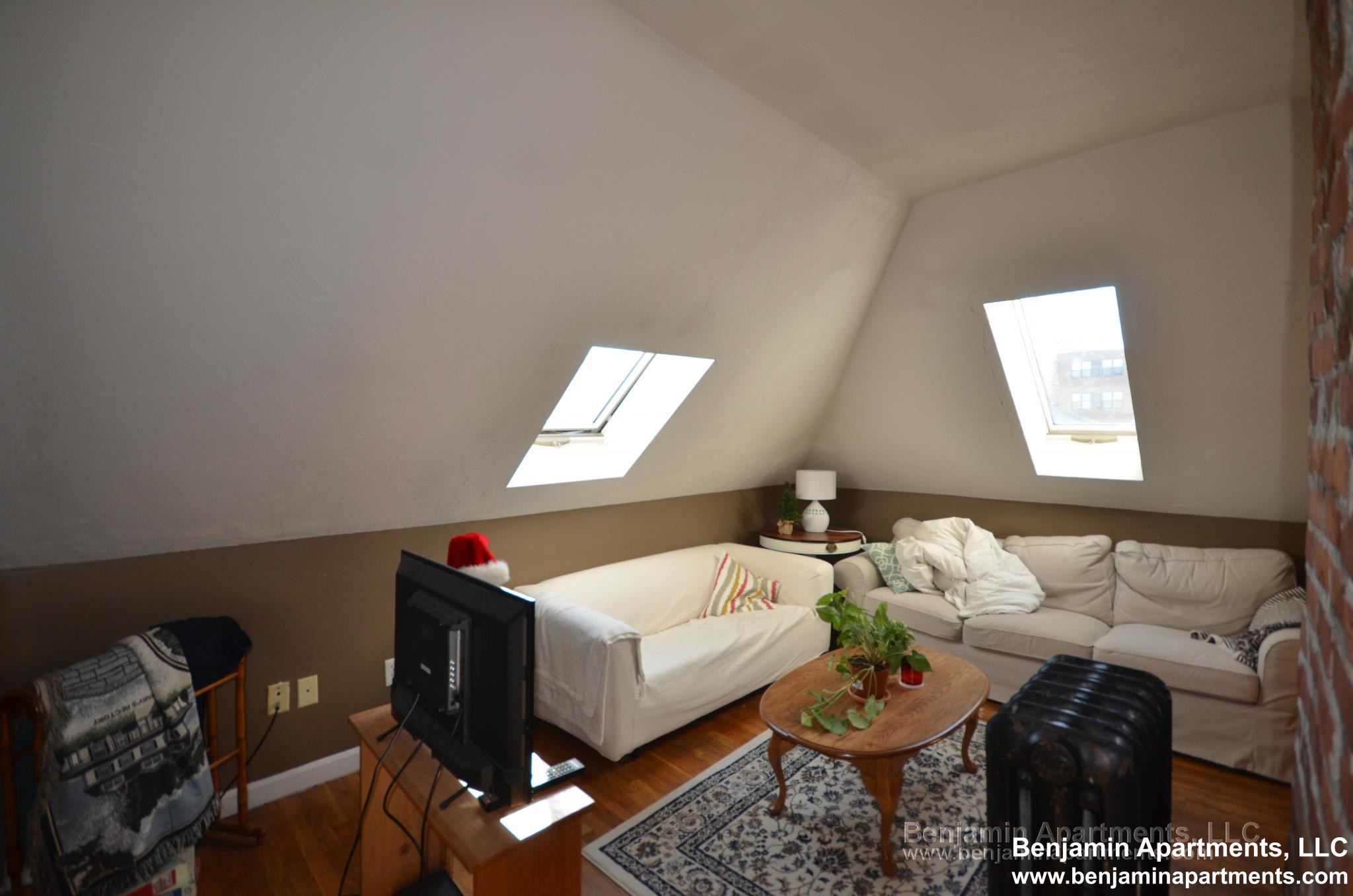 42 Brainerd Rd, Allston