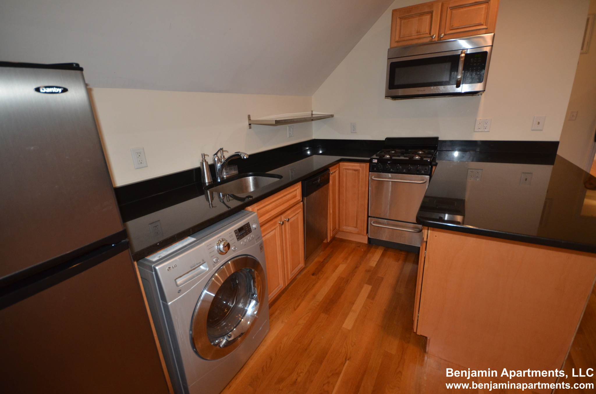 172 Fuller St, Brookline Hills