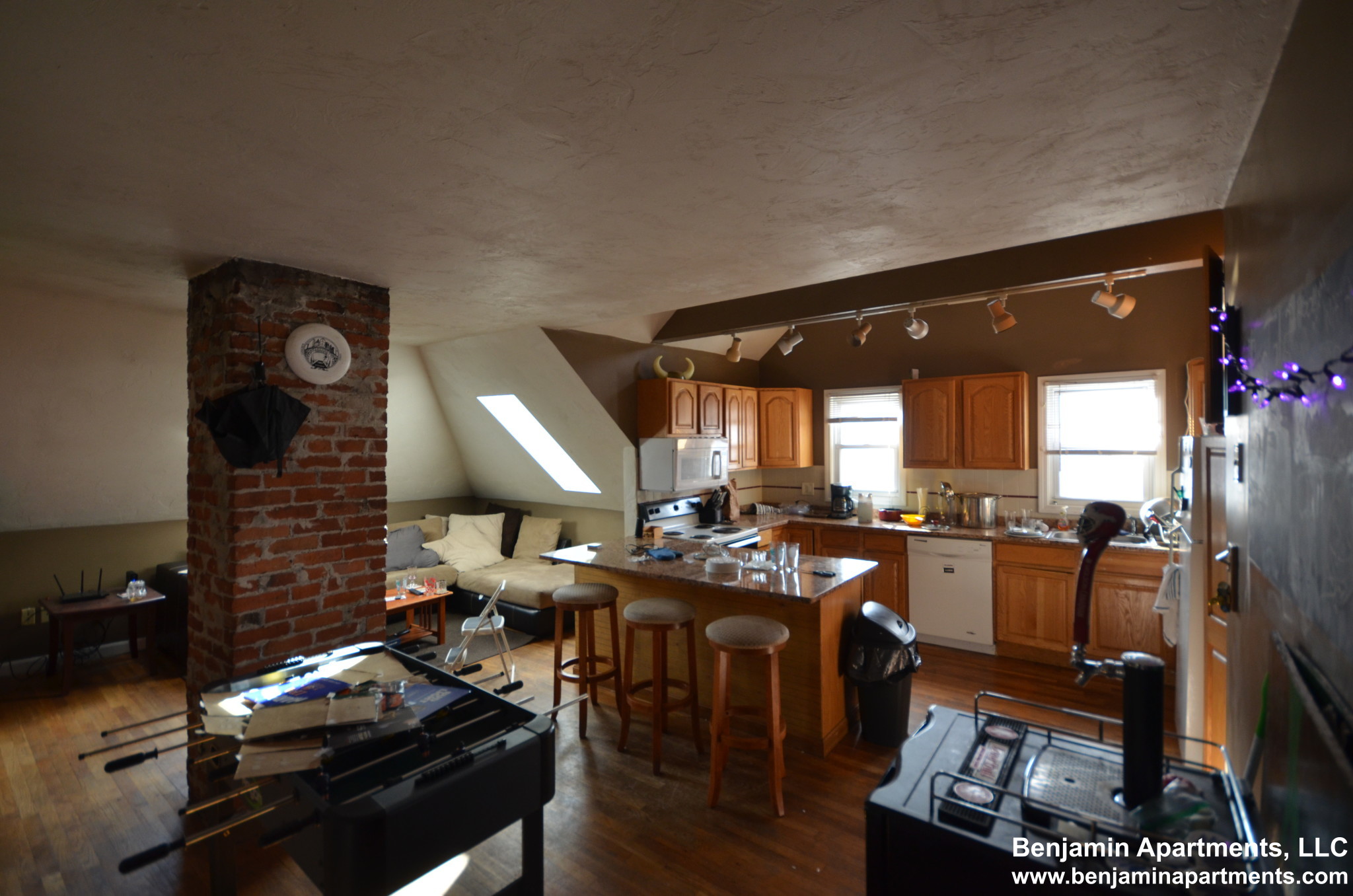 42 Brainerd Rd, Allston