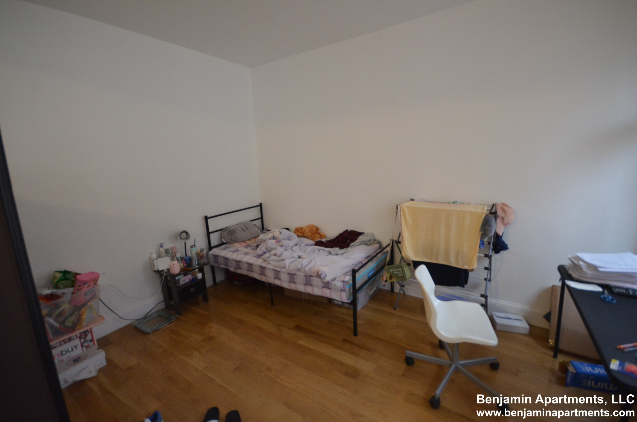 4 bed, 1 bath apartment for rent at 771 Columbus Ave Unit 3, South End — photo 5 of 6