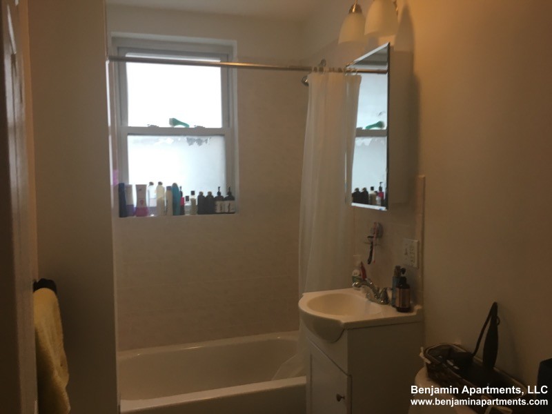 220 Hanover St, North End