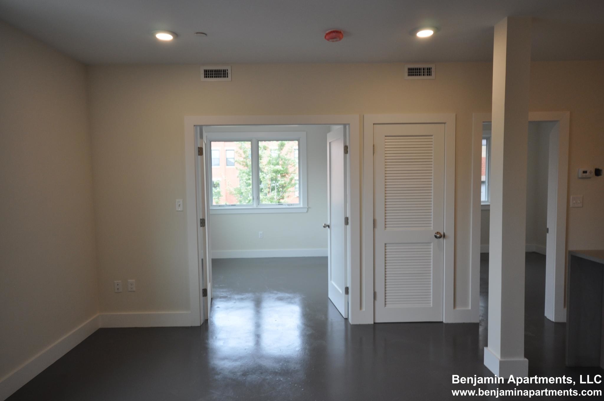 659 Massachusetts Ave, South End