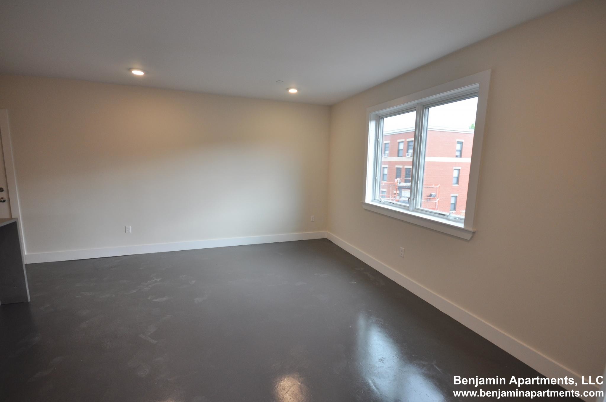 659 Massachusetts Ave, South End