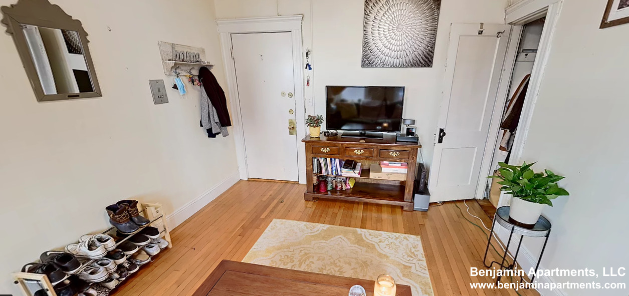 33 Walbridge St, Allston