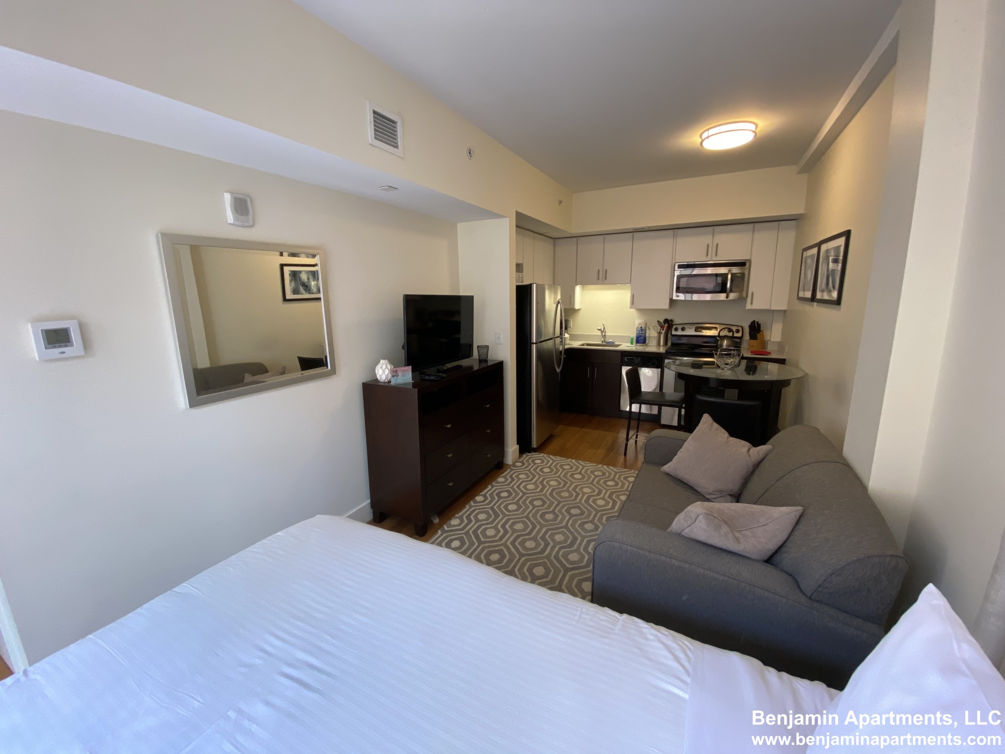 8 Winter St, Downtown