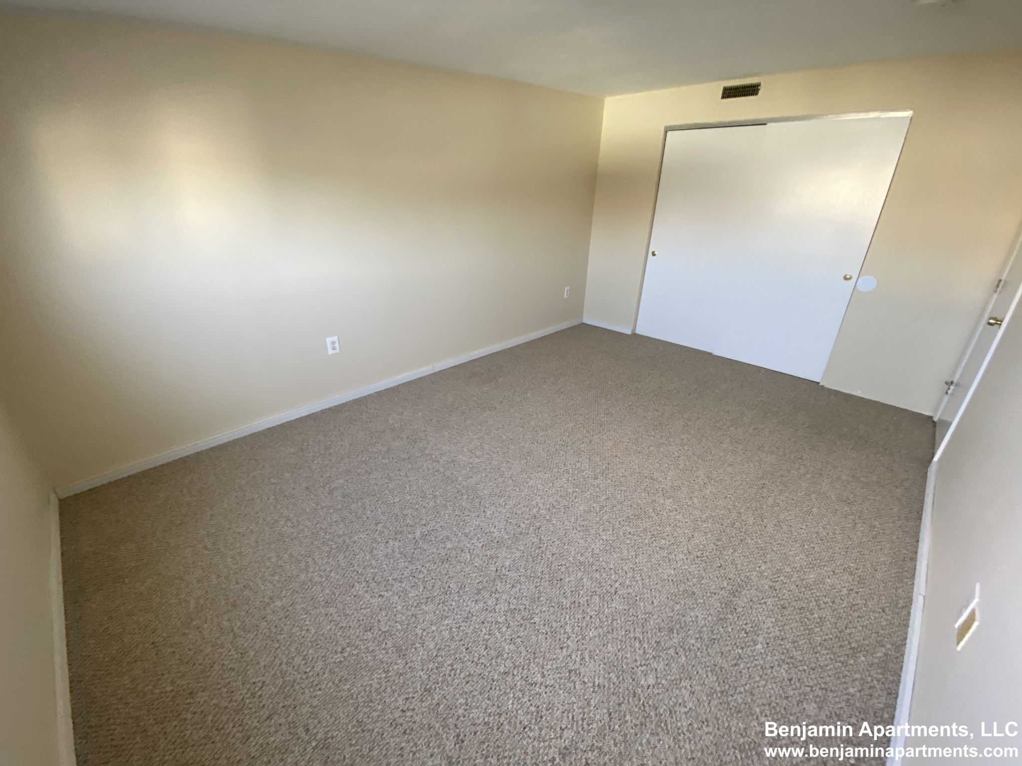 385 Dorchester St, South Boston