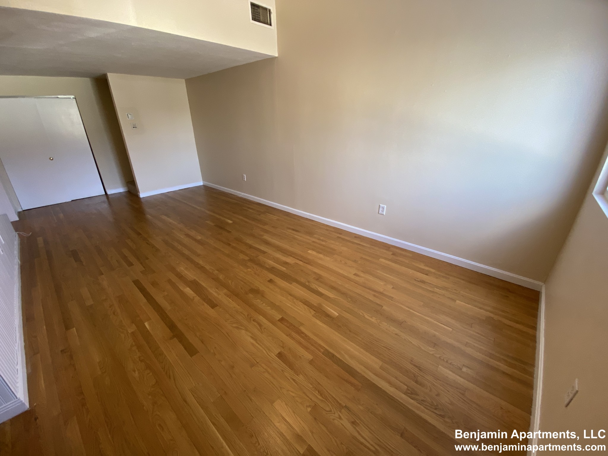 385 Dorchester St, South Boston