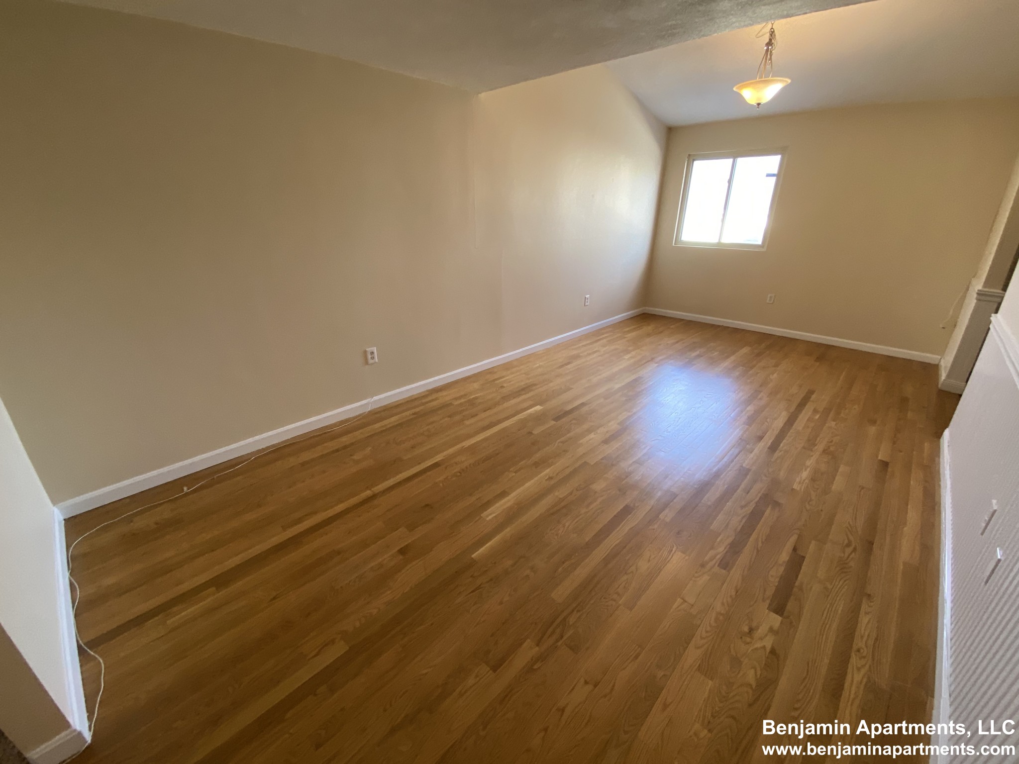 385 Dorchester St, South Boston