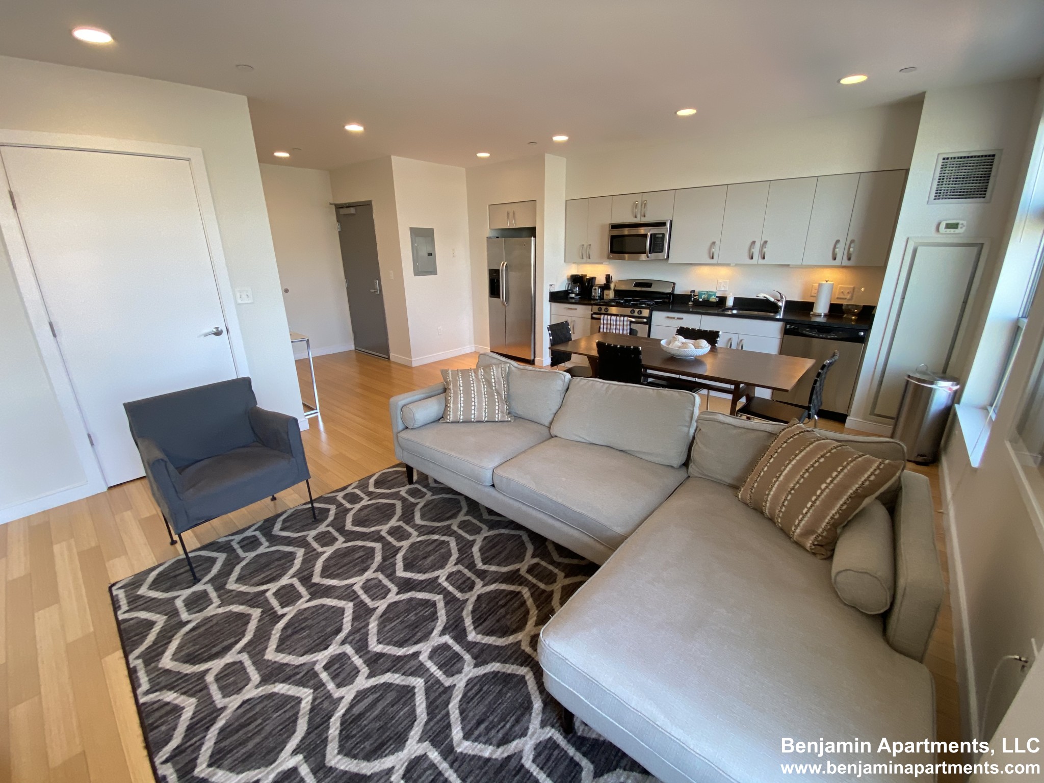 601 Albany St, South End