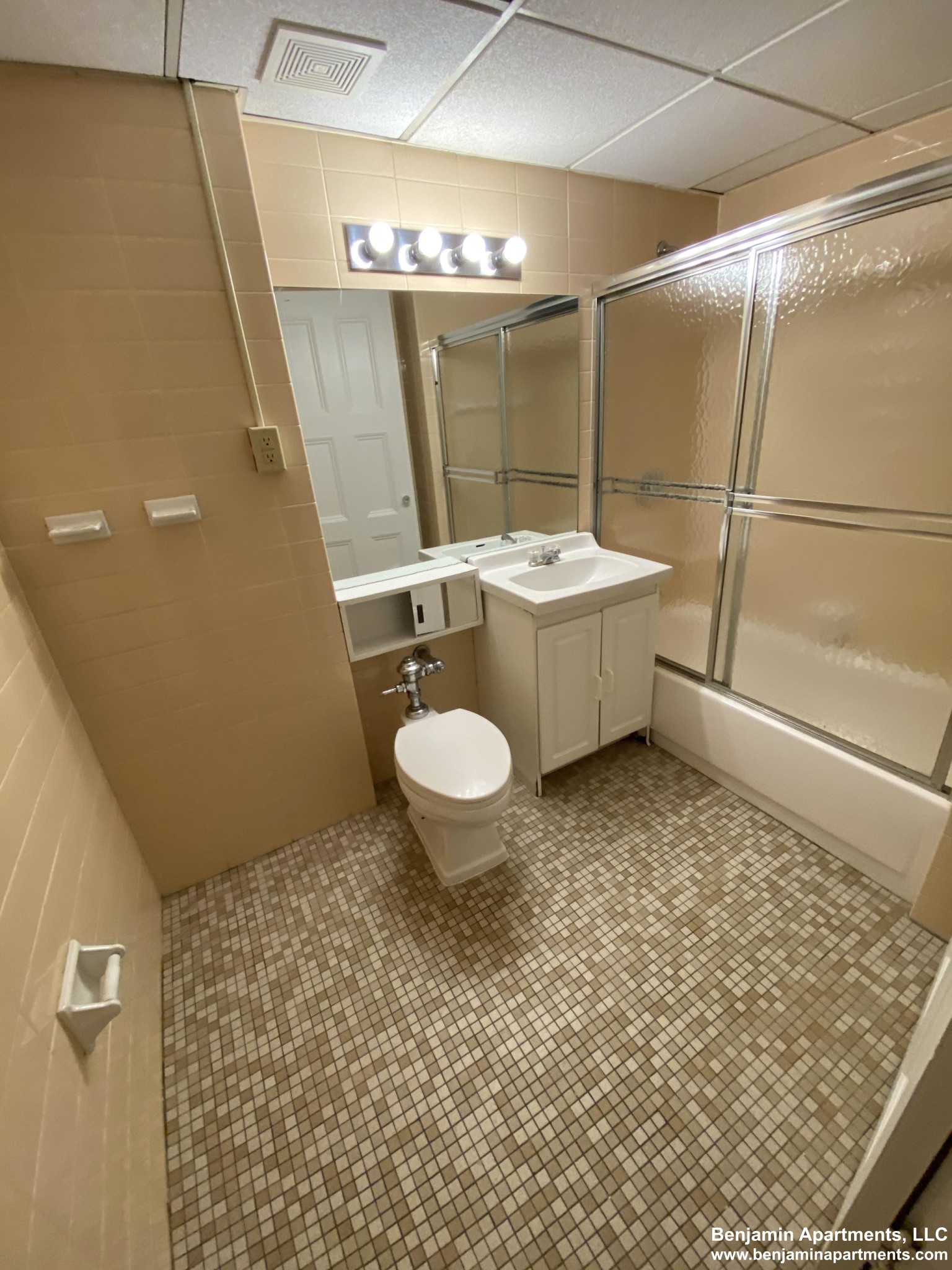 62 Boylston St, Downtown