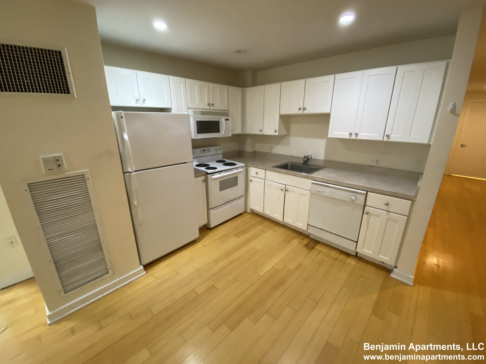 40 Boylston St, Downtown