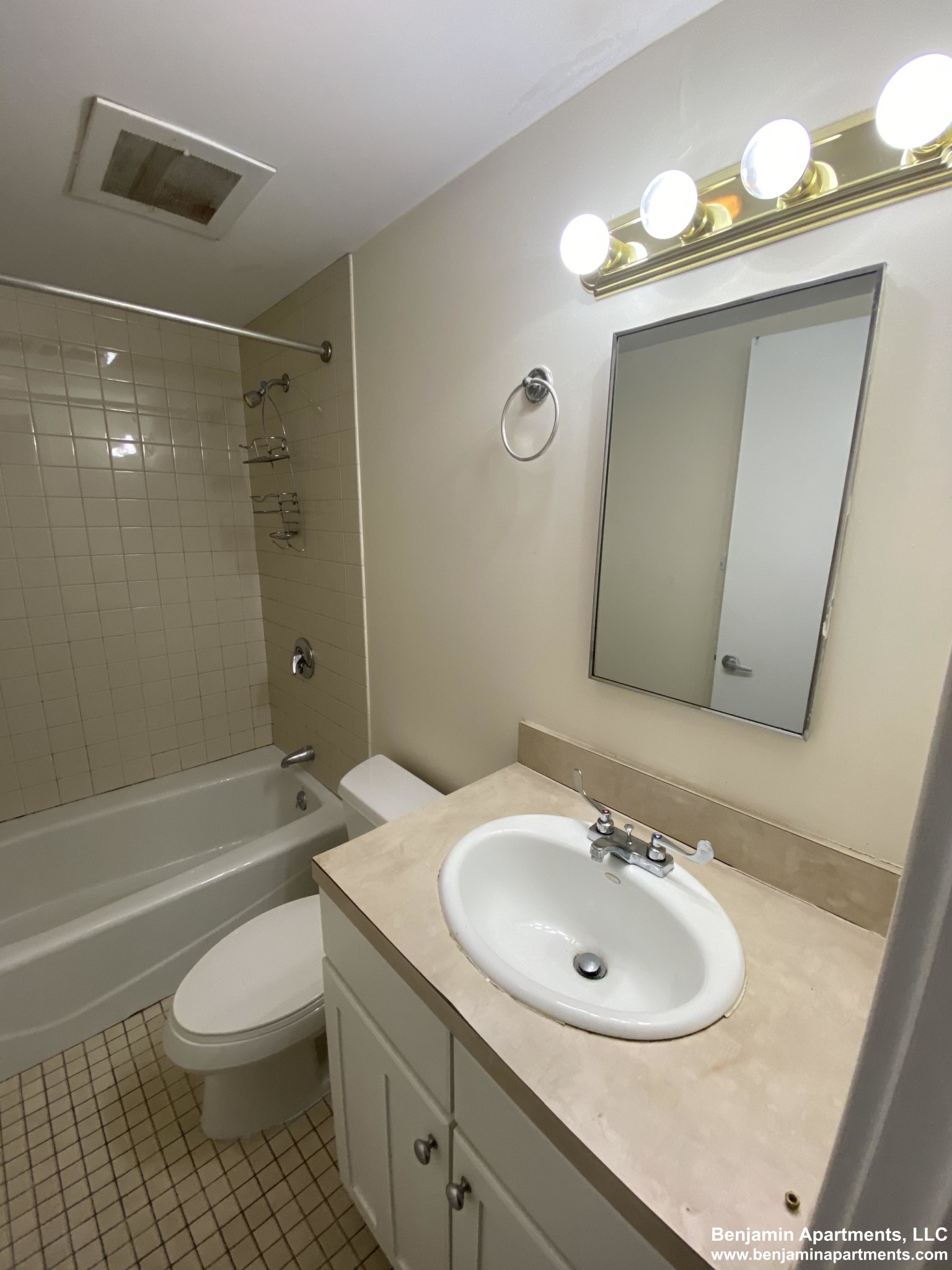 40 Boylston St, Downtown