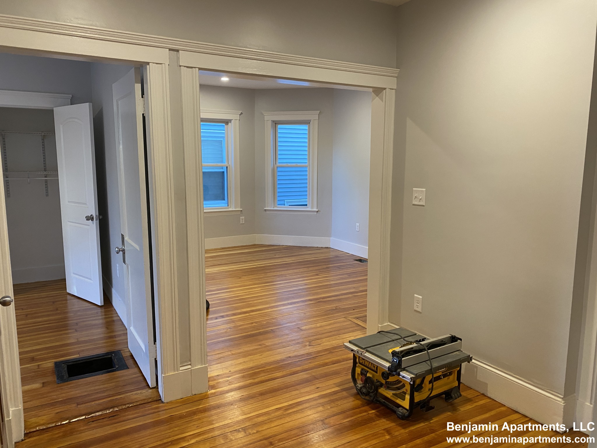 54 Tremont St, Oak Square