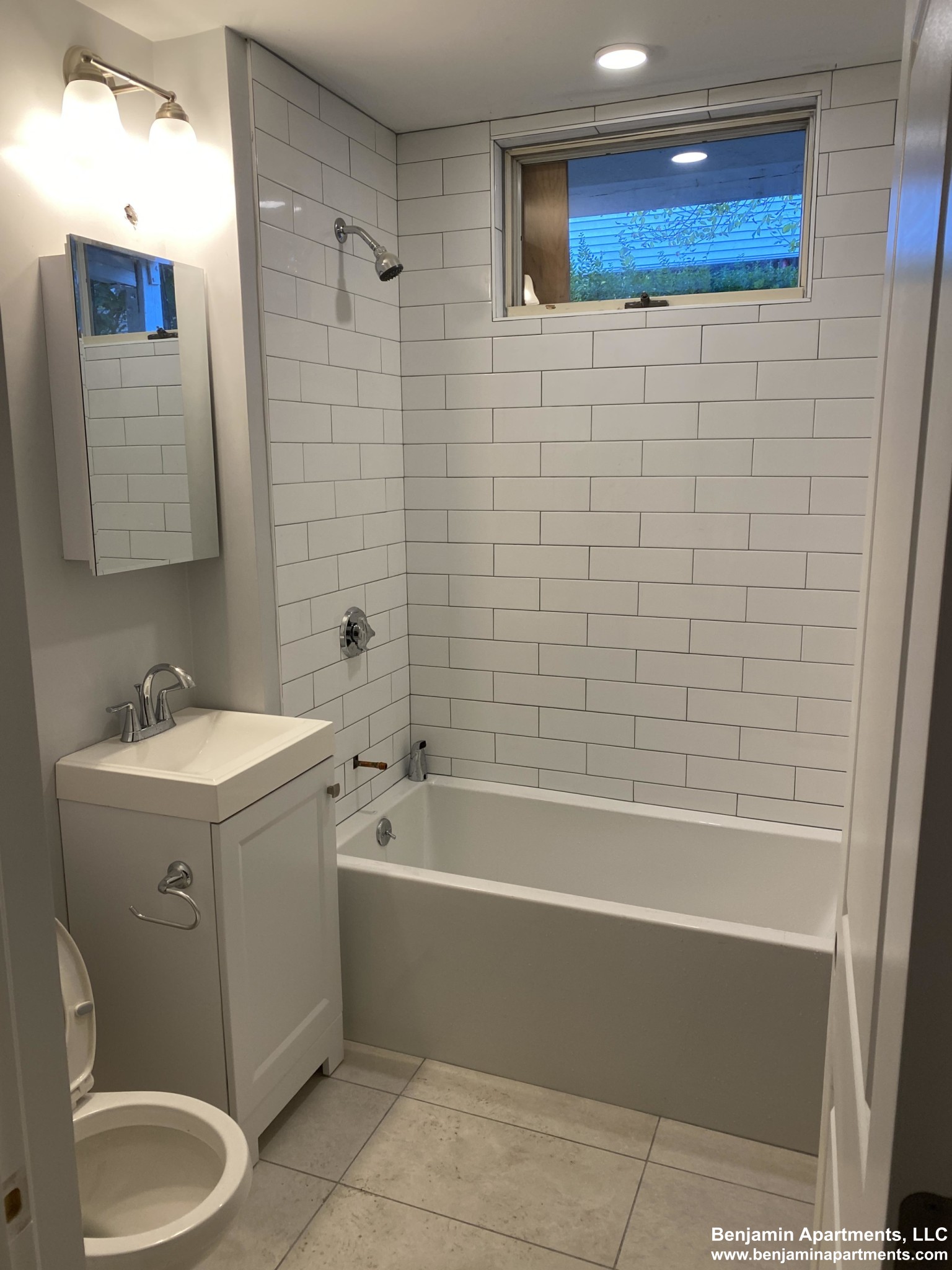 54 Tremont St, Oak Square