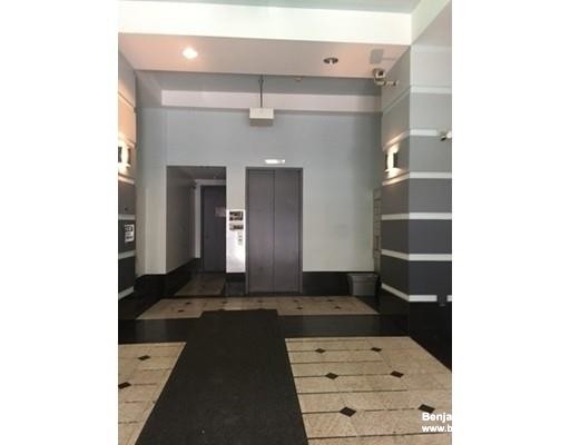 61 Brookline Ave, Fenway