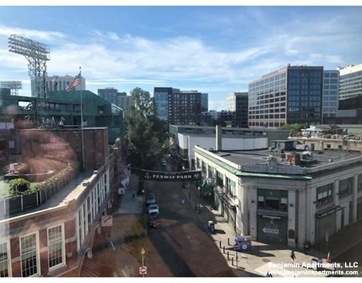61 Brookline Ave, Fenway