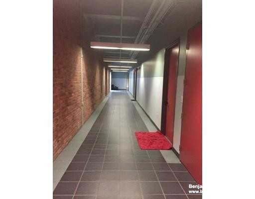 61 Brookline Ave, Fenway