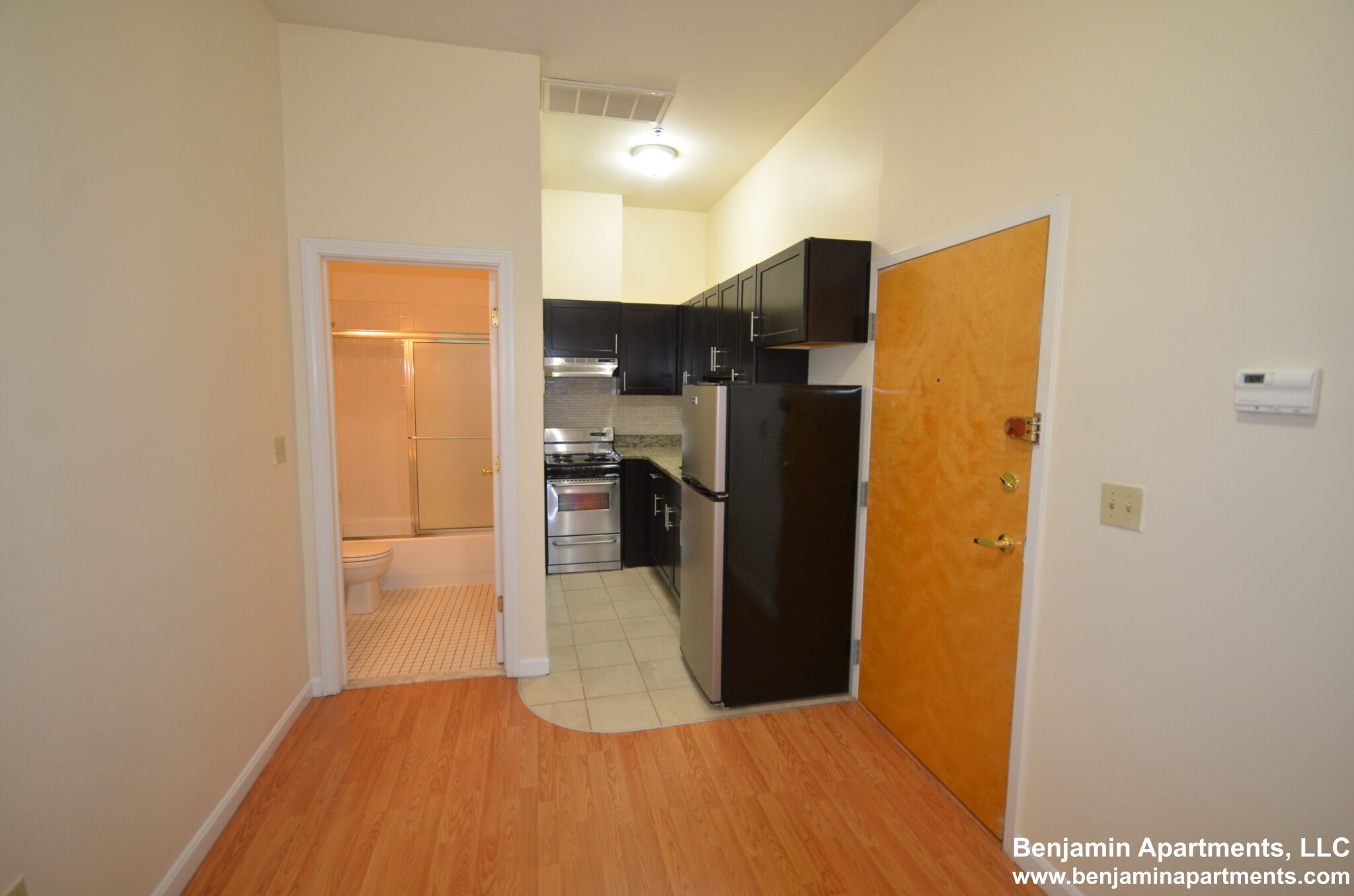 81 Essex St, Chinatown