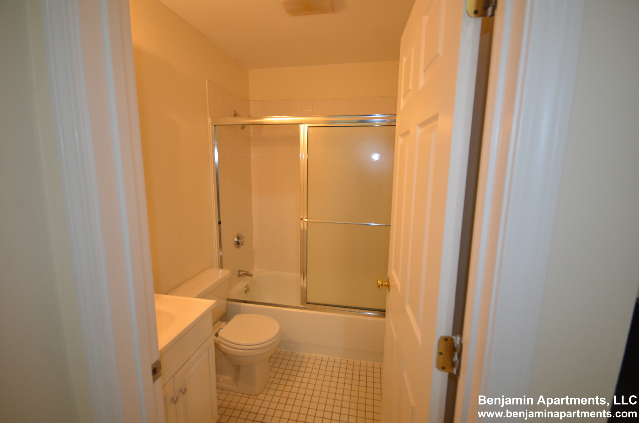 81 Essex St, Chinatown