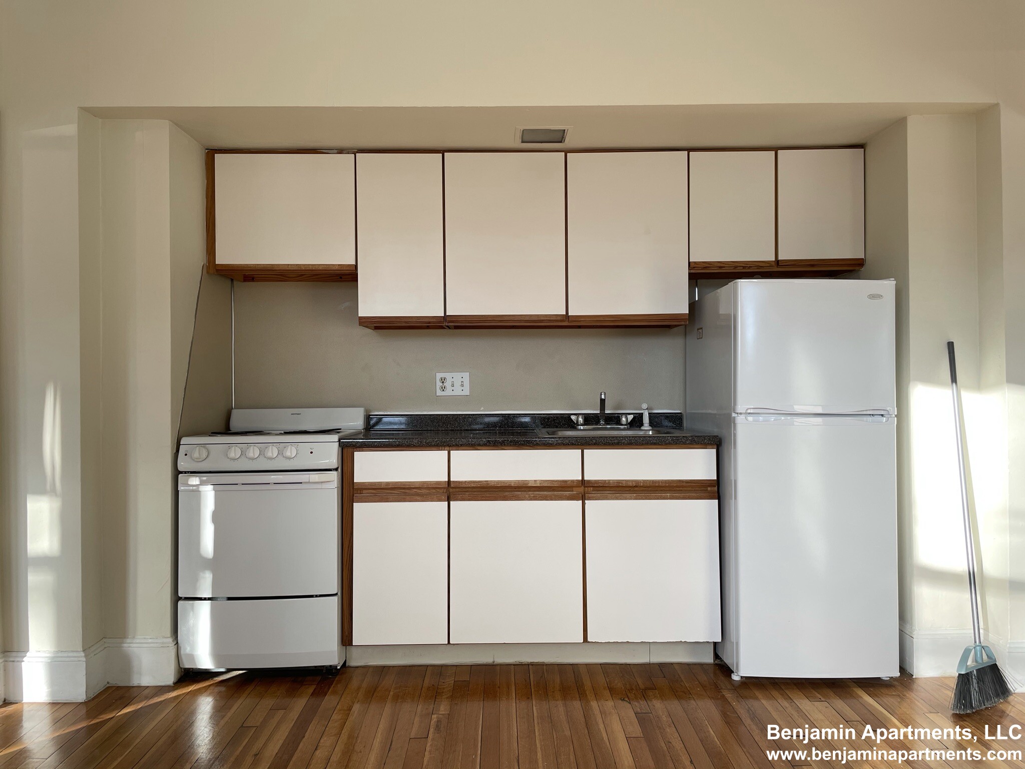 33 Lancaster Ter, Corey Hill