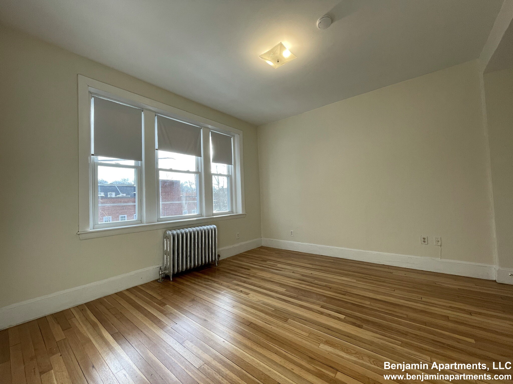 33 Lancaster Ter, Corey Hill