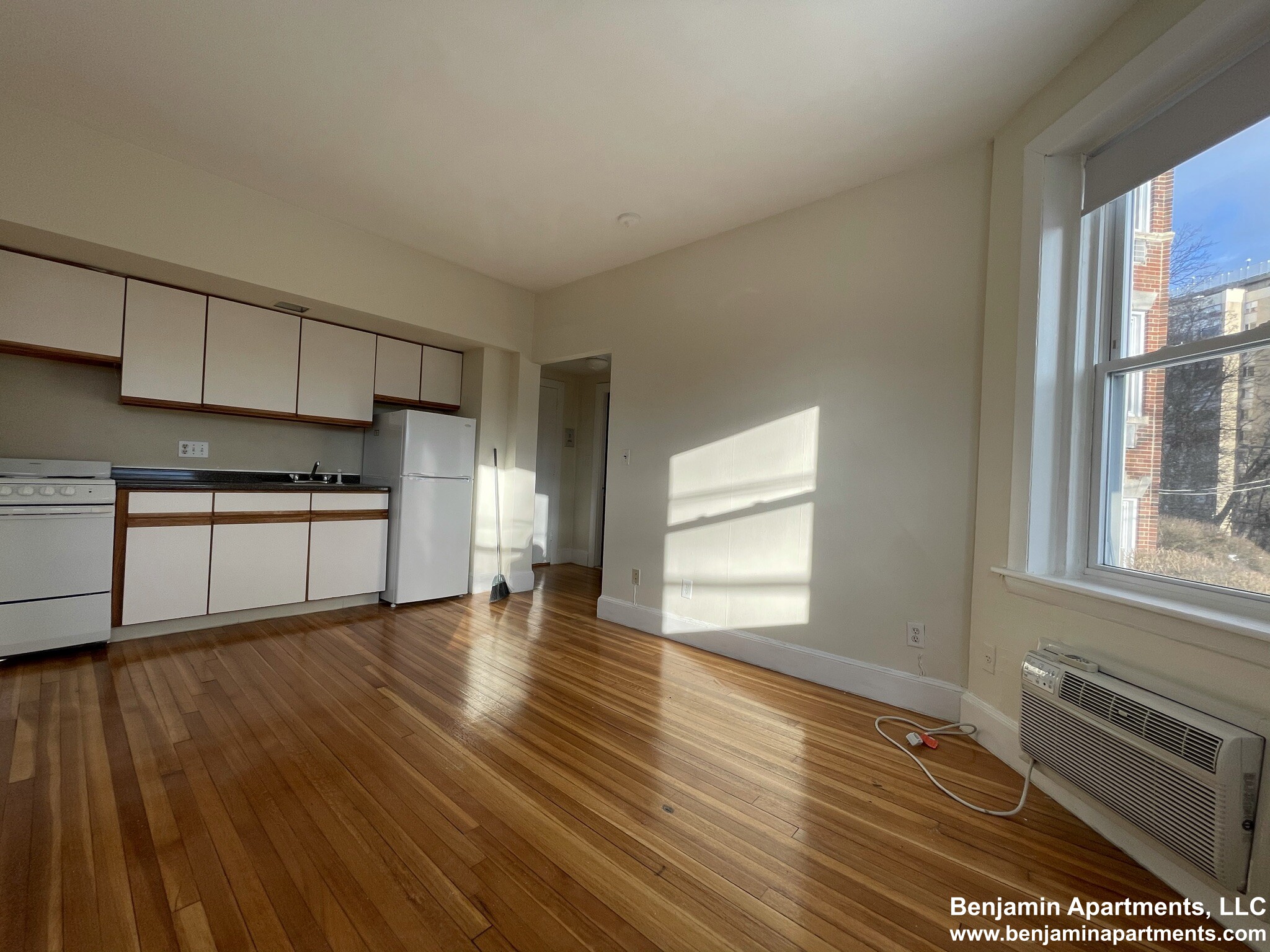 33 Lancaster Ter, Corey Hill