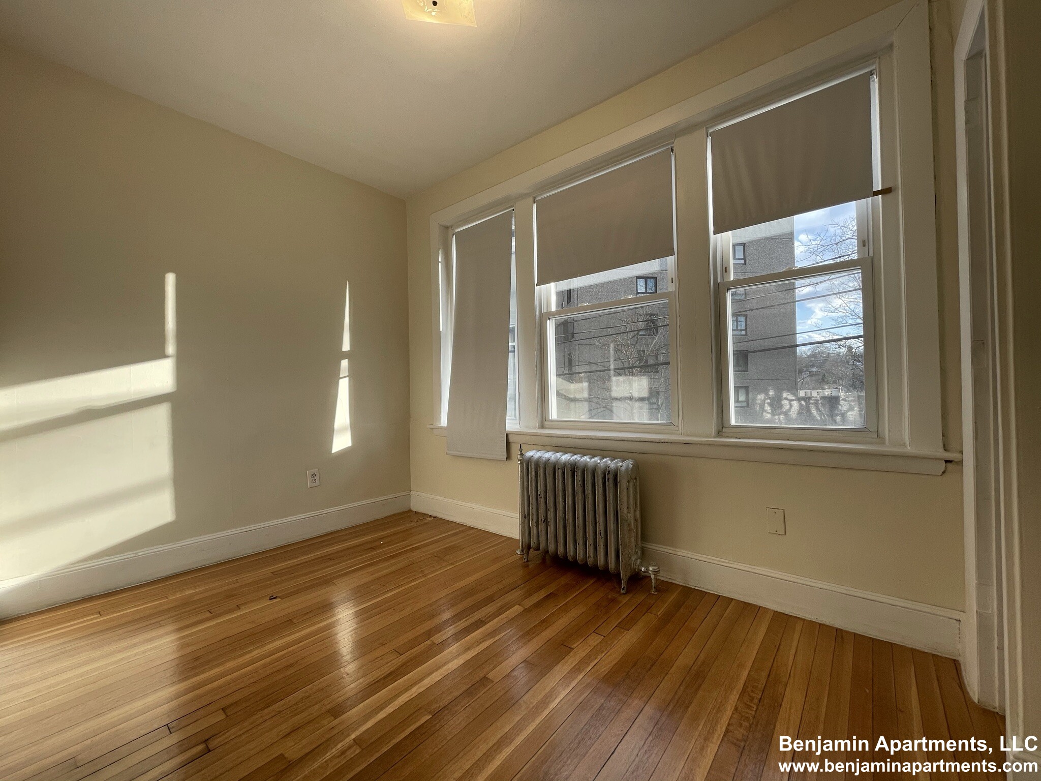 33 Lancaster Ter, Corey Hill