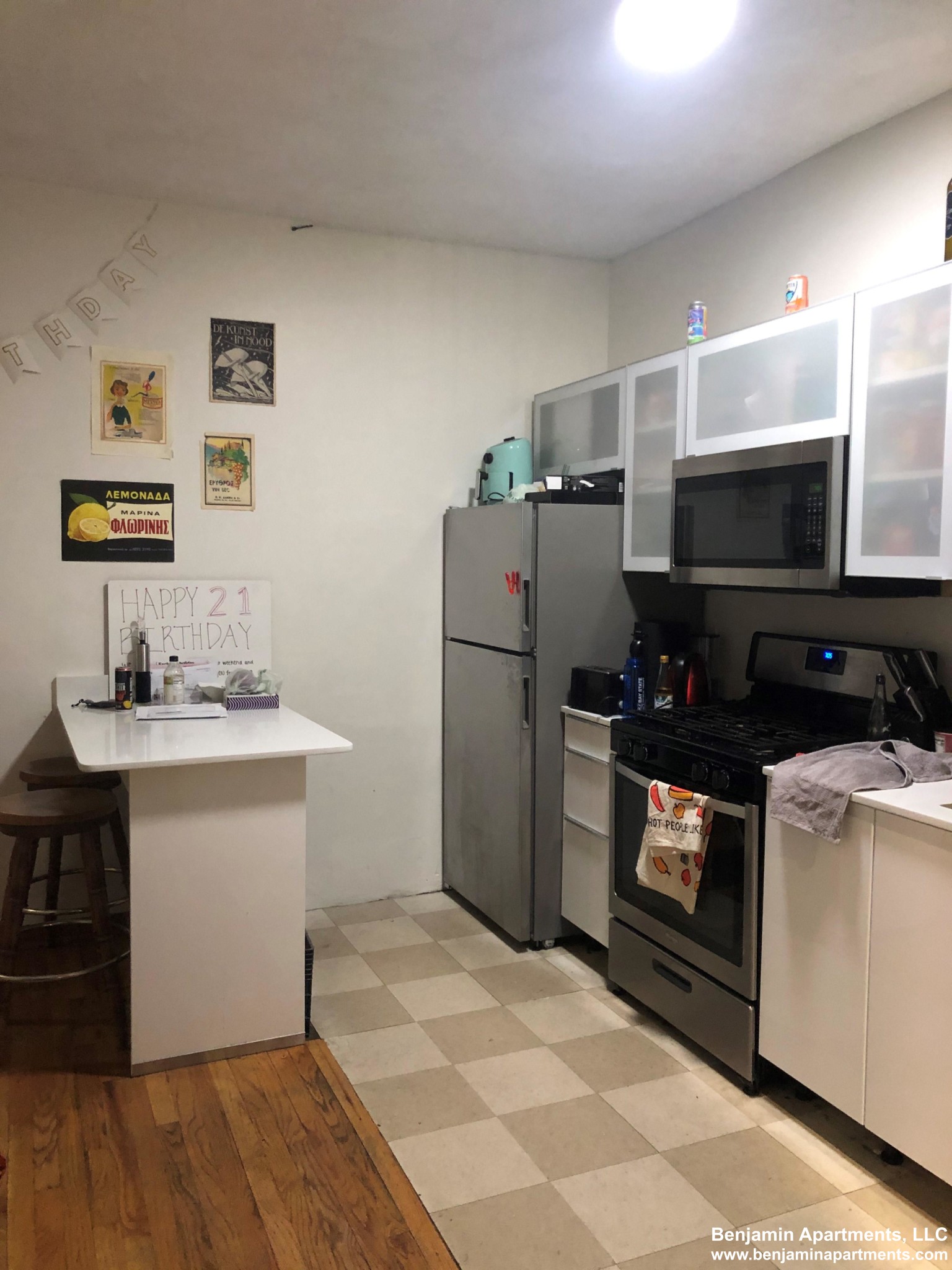 3 bed, 1 bath apartment for rent at 37 Cunard St Unit 2, South End — photo 1 of 5