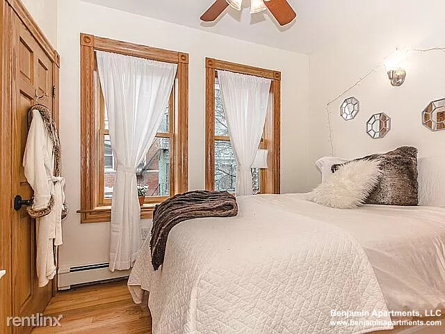 3 bed, 1 bath apartment for rent at 61 Phillips St Unit 3, Beacon Hill — photo 5 of 7